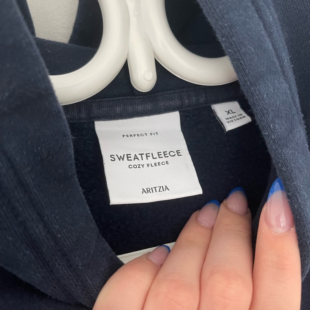 Aritzia Dark Blue Sweatfleece